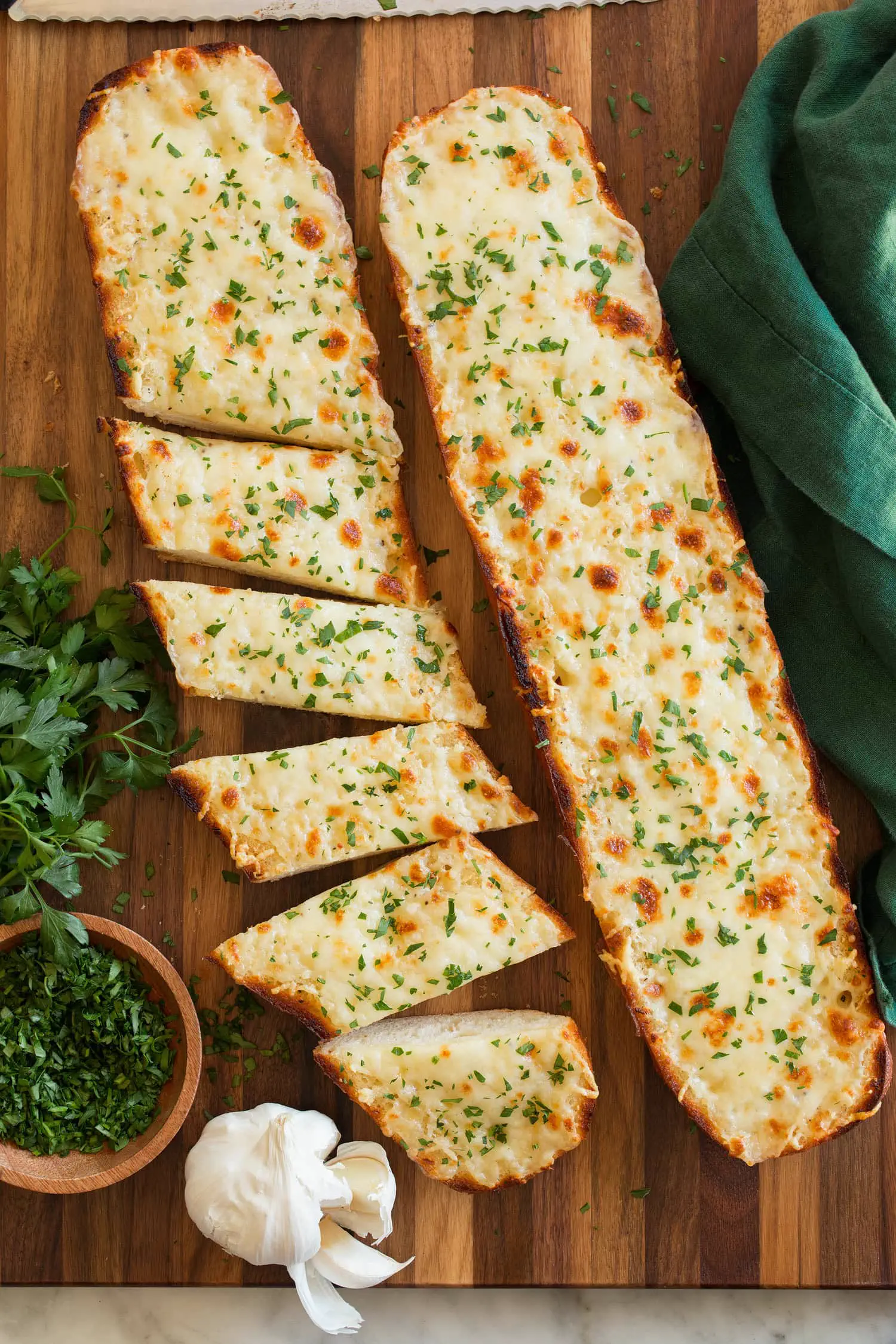 Toasted garlic bread